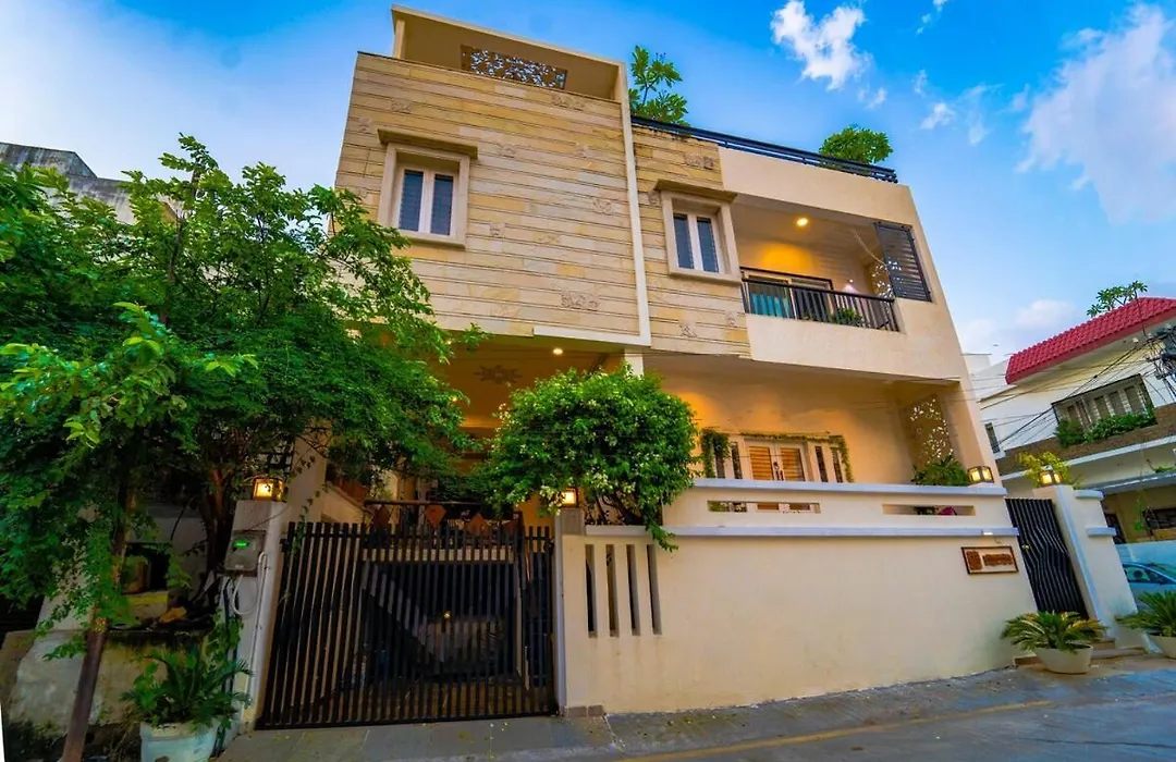 Santosh Villa - The House Of Antiques And Art-1