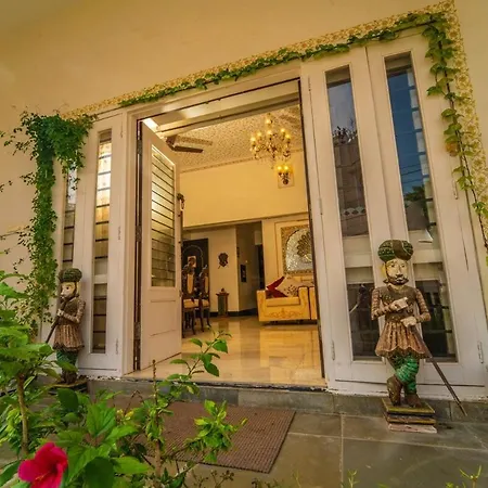 Santosh Villa - The House Of Antiques And Art-2