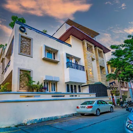 Santosh Villa - The House Of Antiques And Art-3